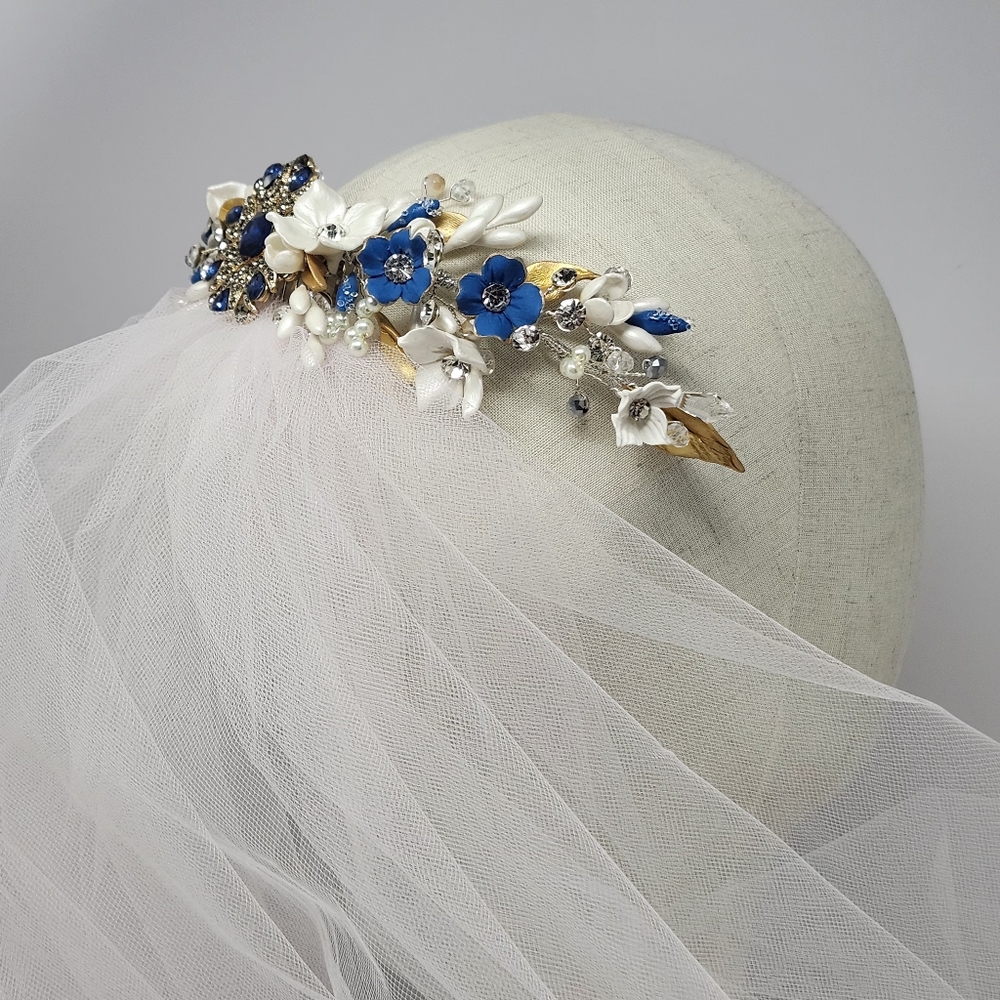 Elegant Blue and Gold Floral Headband - Picture 4 of 15